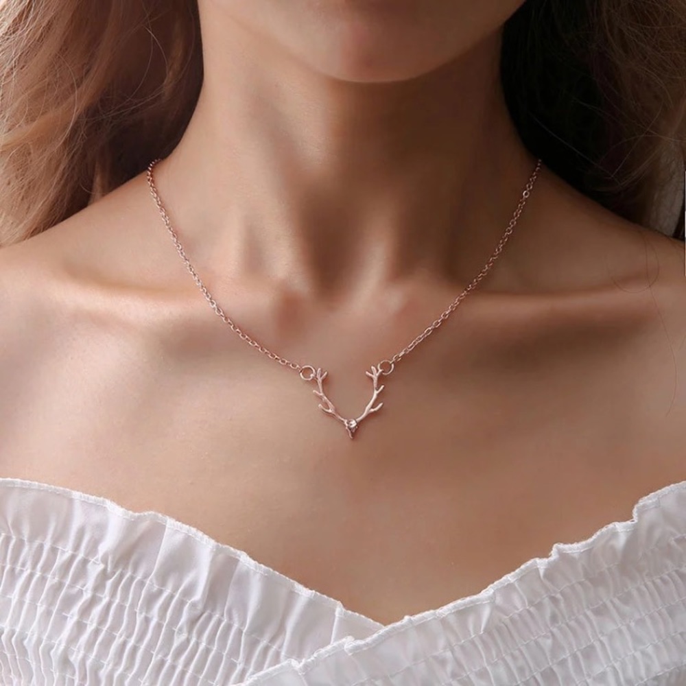 Antler Necklace - Picture 2 of 6